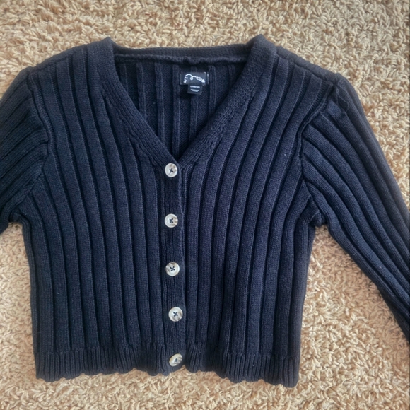 Black Ribbed Button-Up Cardigon - Picture 2 of 3